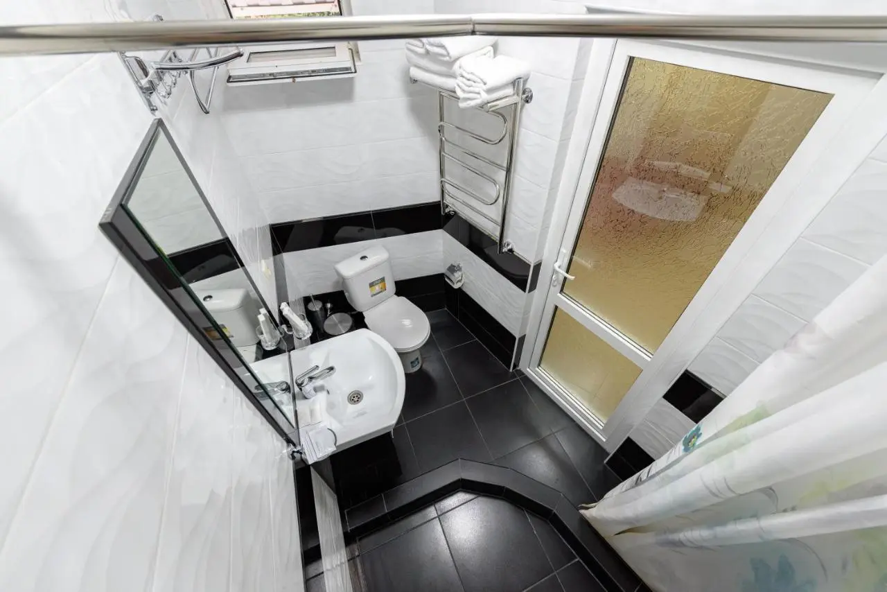 Адлер: Udacha Plus House