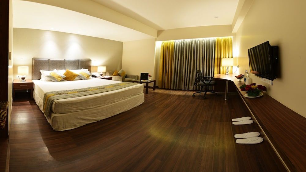 Лудхиана: Hotel Lamellz