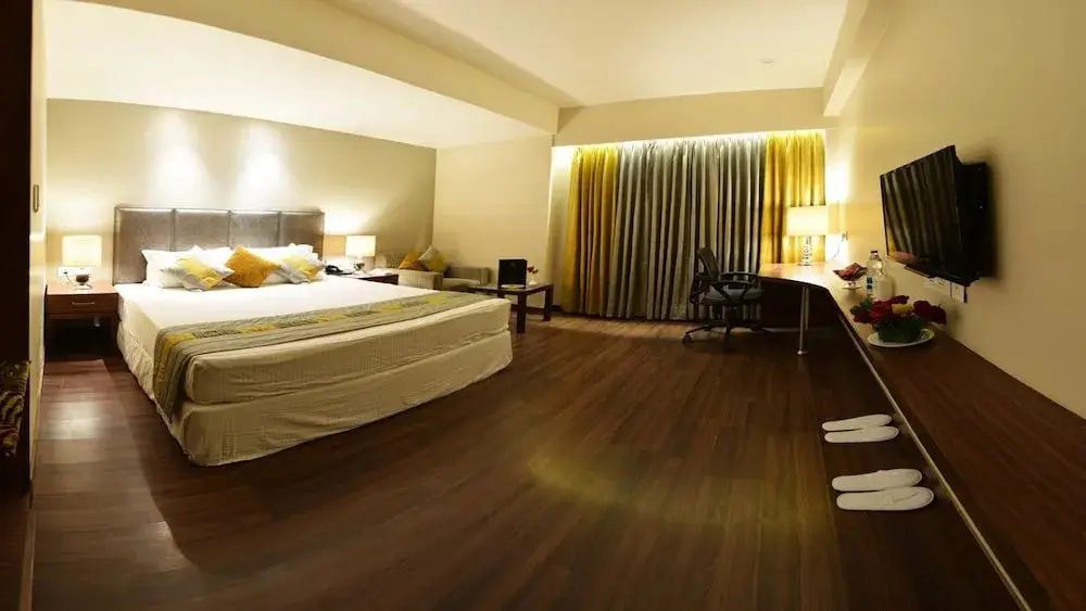Лудхиана: Hotel Lamellz