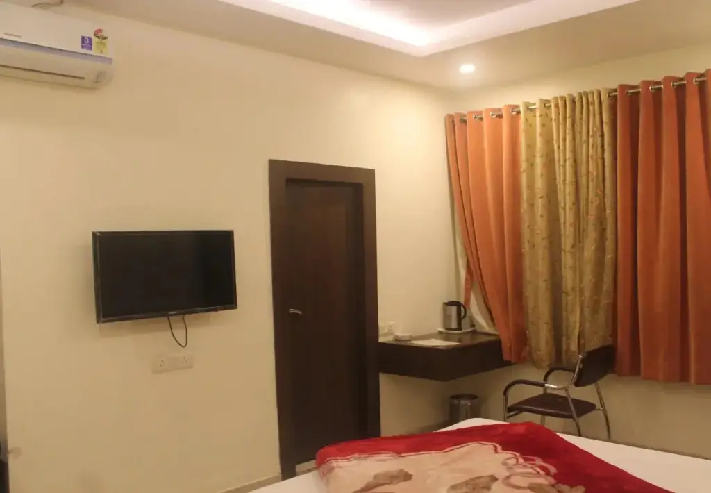 Наинитал: Hotel Surya