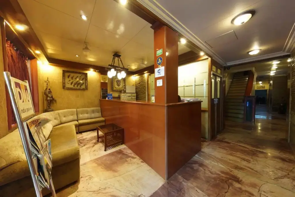 Пуна: Hotel Shivam
