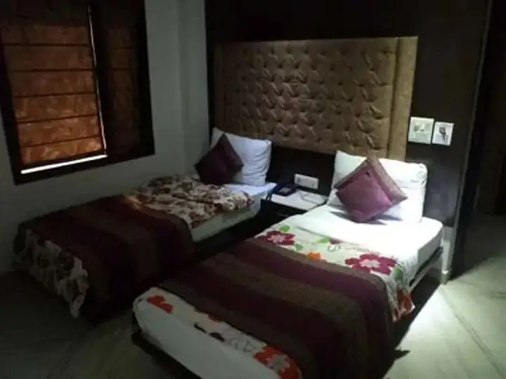 Нью-Дели: Centra Inn