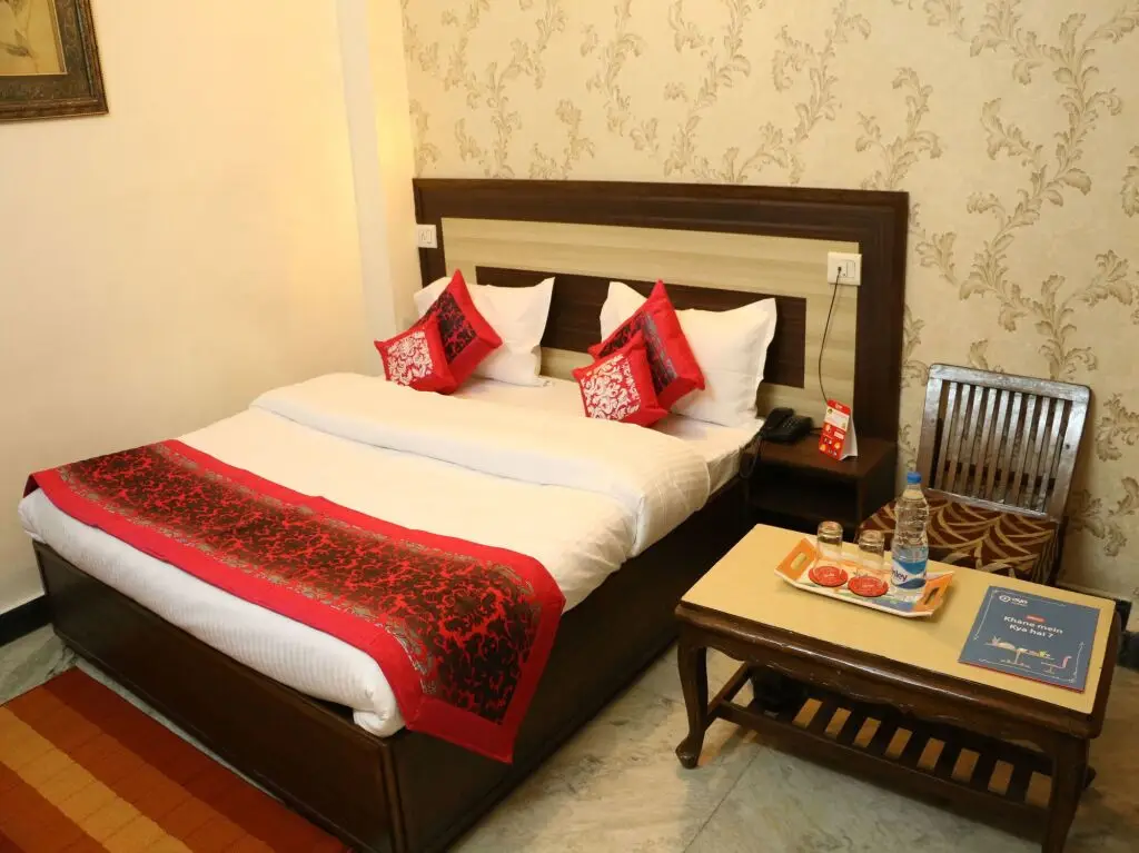Лудхиана: Hotel Atithi