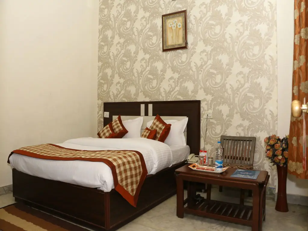 Лудхиана: Hotel Atithi
