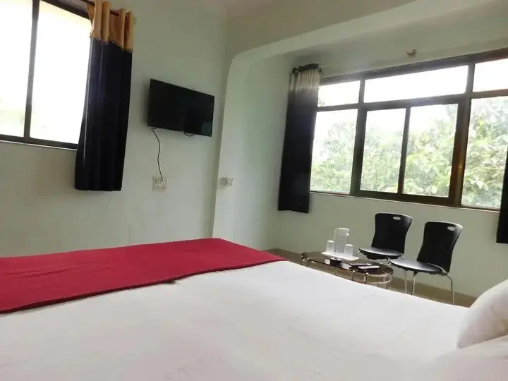 Хандала: Hotel Clarissa