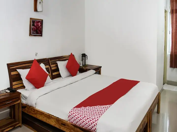 Патна: Hotel Laavish