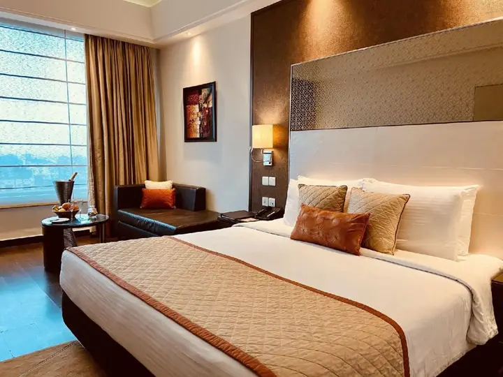 Канпур: The Landmark Hotel
