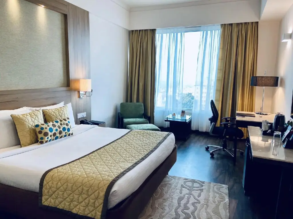 Канпур: The Landmark Hotel