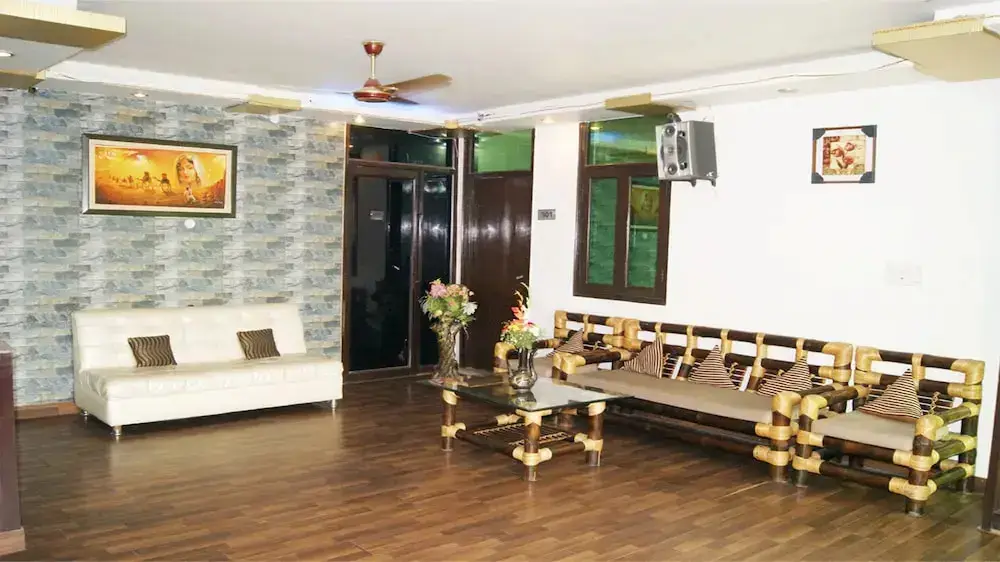 Maxfort Guest House Delhi — фото 1