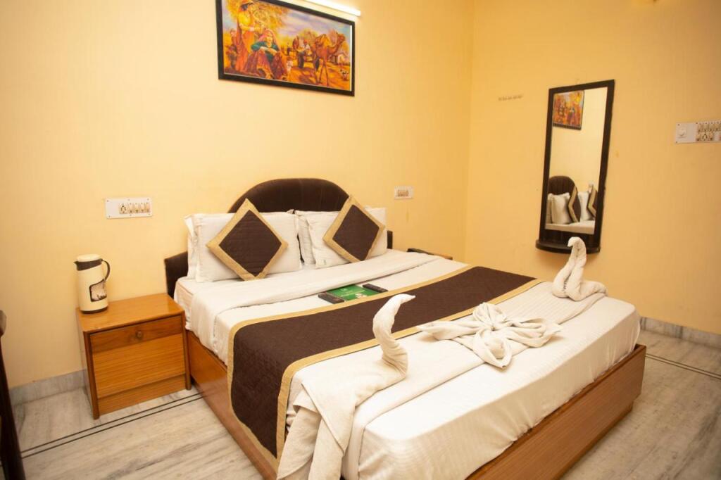Удаипур: Hotel Dimple International
