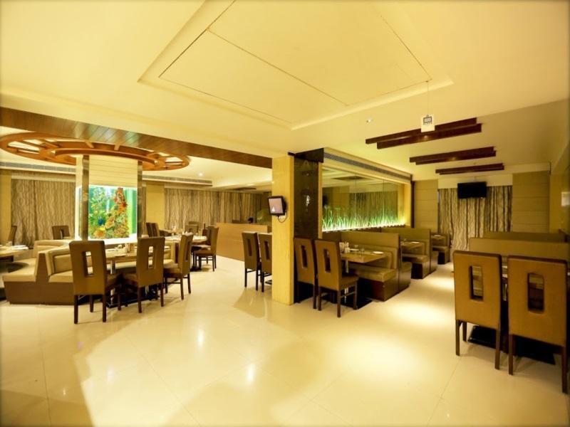 Хидерабад: Hotel Swagath Grand Suchitra