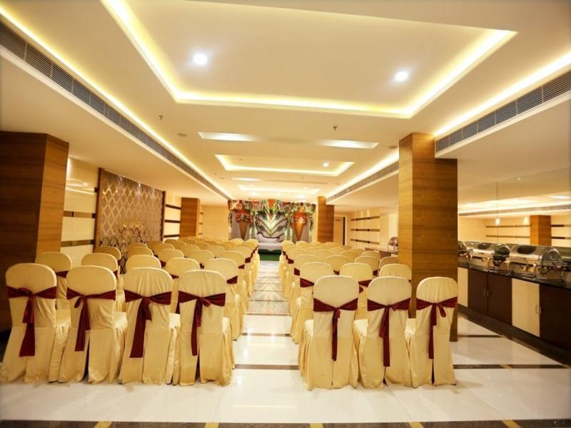 Хидерабад: Hotel Swagath Grand Suchitra