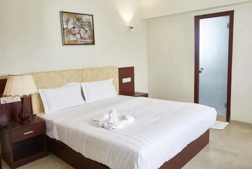 Чиплун: Hotel Reemz