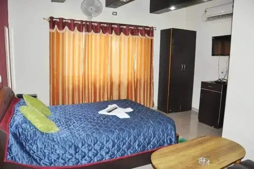 Бангалор: Hotel Kings Gateway