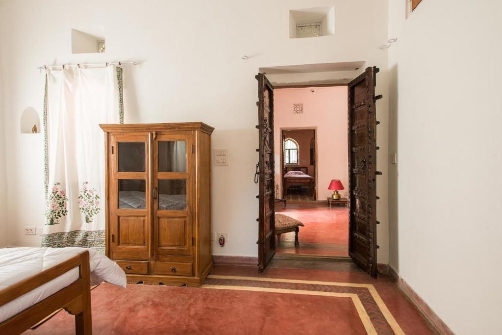 Амбер: Kawa Guest House