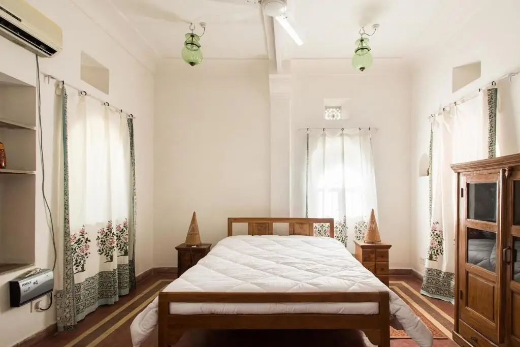 Амбер: Kawa Guest House