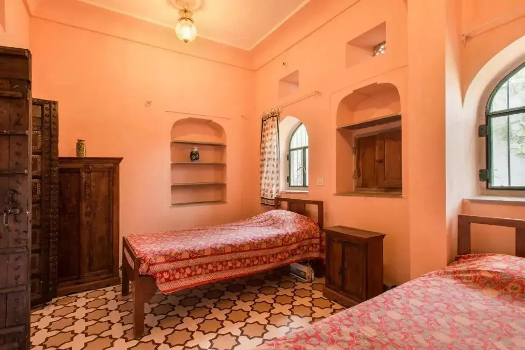 Амбер: Kawa Guest House