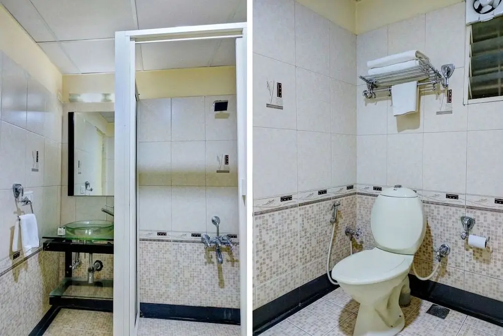 Бангалор: OYO 10437 Hotel Hibiscus INN