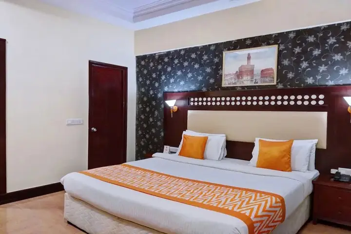 Бангалор: OYO 10437 Hotel Hibiscus INN