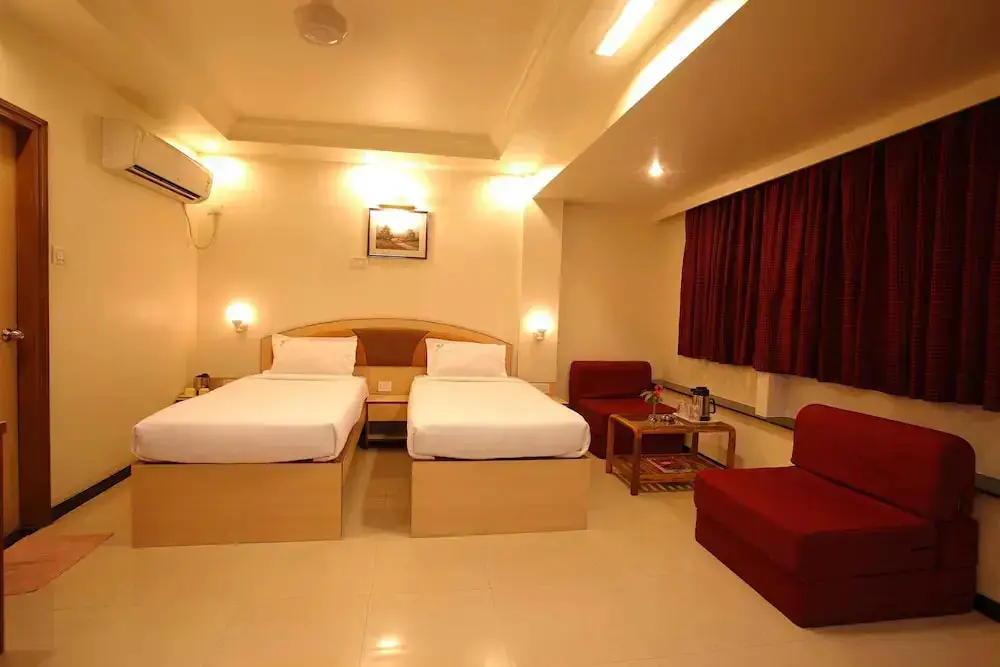 Пуна: Hotel Suyash Deluxe