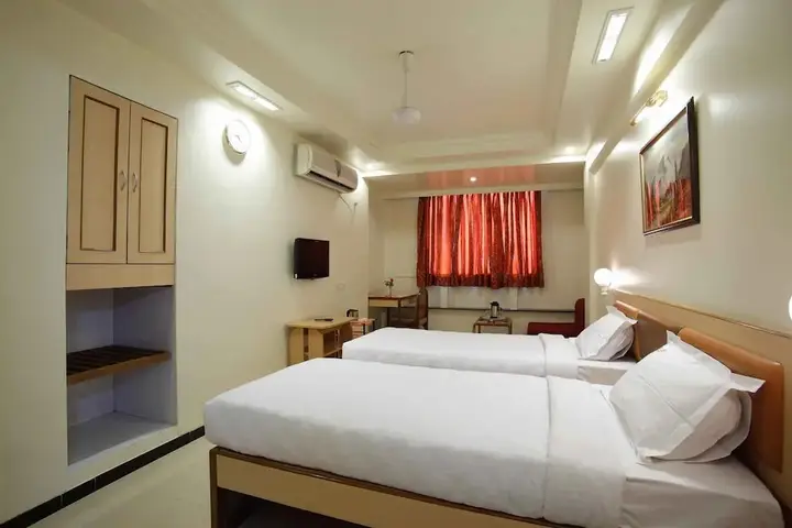 Пуна: Hotel Suyash Deluxe