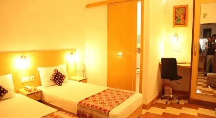 Мератх: Welcome Olives Hotel
