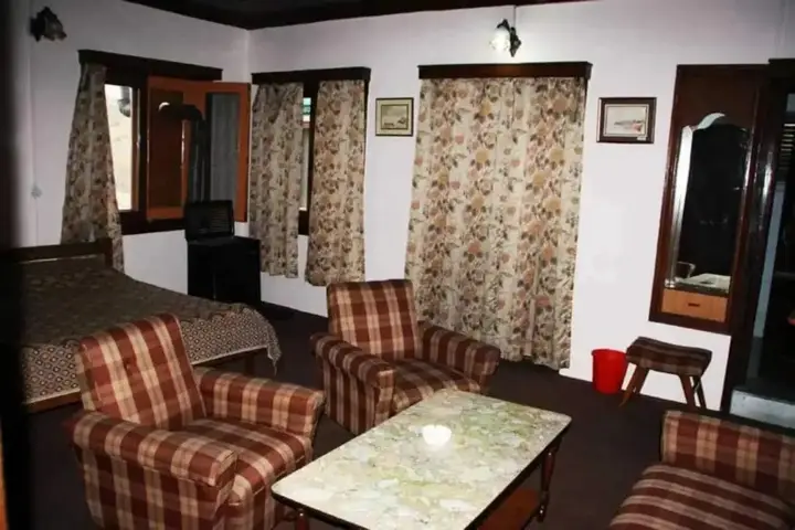 Шринагар: Hotel Madhuban