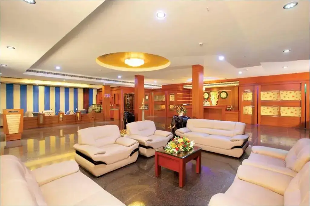 Атирапалли: Hotel Vkj International