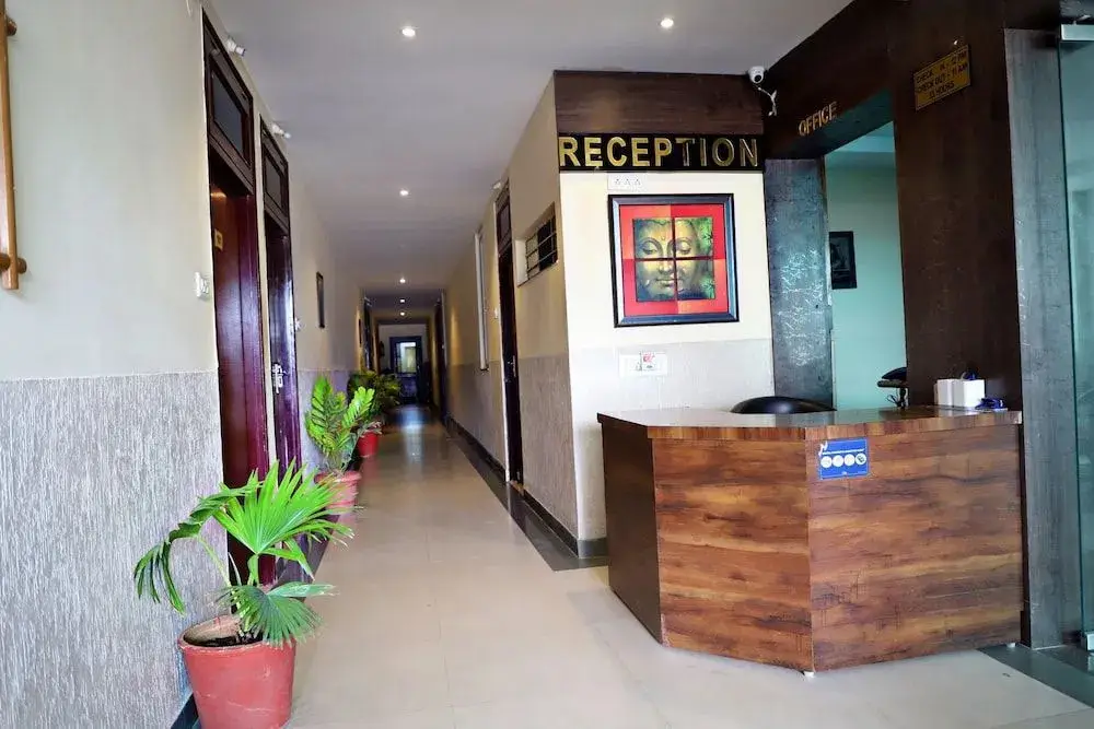 Кота: Exotika Express Resort