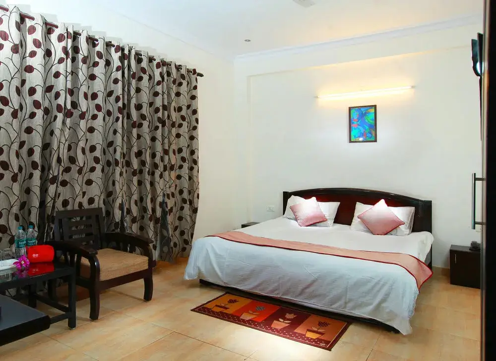 Нойда: OYO Rooms Noida Electronic City