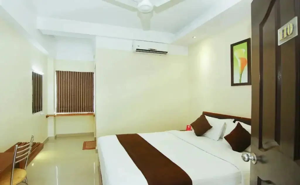 Тируванантапурам: OYO 2300 Hotel The Platinum Inn
