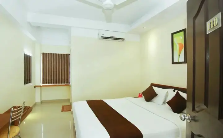 Тируванантапурам: OYO 2300 Hotel The Platinum Inn