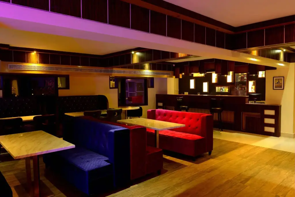 Гувахати: Hotel Bhargav Grand