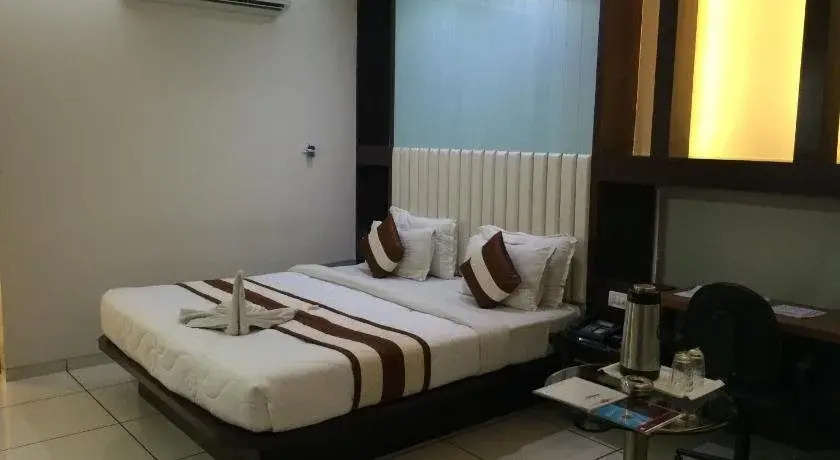 Бхаруч: Hotel Ashish