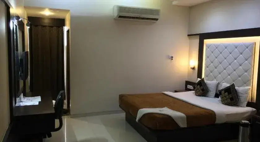 Бхаруч: Hotel Ashish