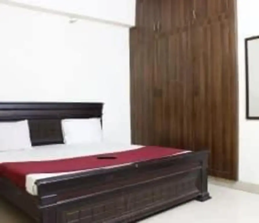 Хидерабад: S S Guest House