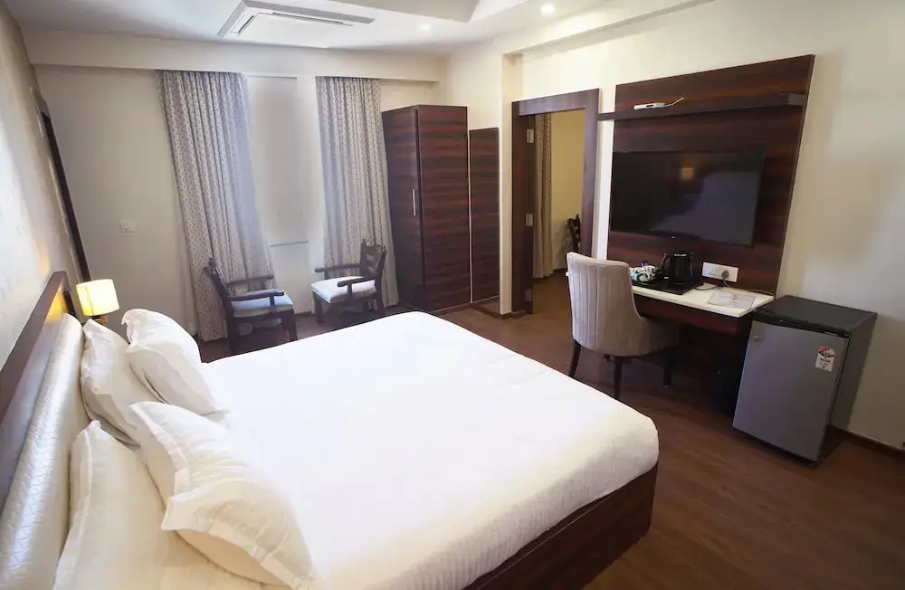 Путтапартхи: Sai Maa Hotel & Residency