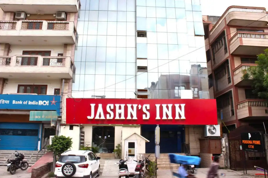 Hotel Jashn Inn near Apollo Hospital, Delhi — фото 1