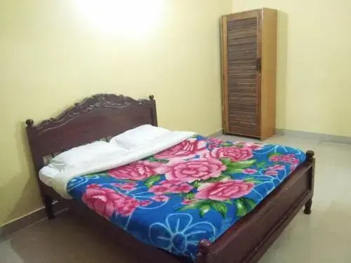 Ути: S & S Holiday Home