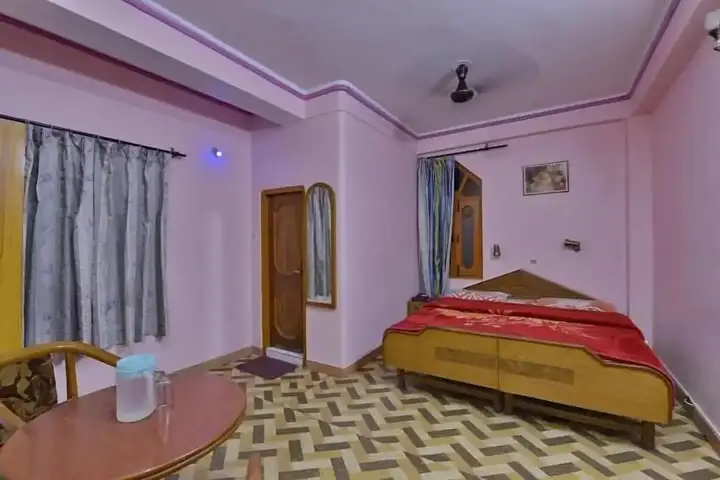 Куфри: Hotel Ashish Inn