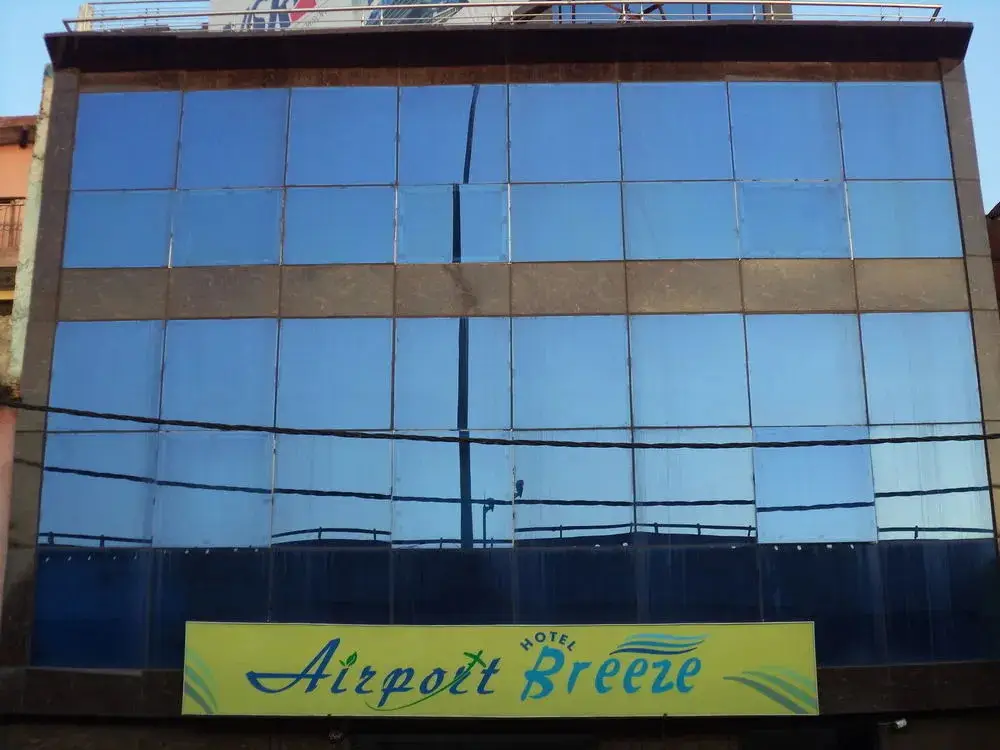 Нью-Дели: Airport Hotel Breeze