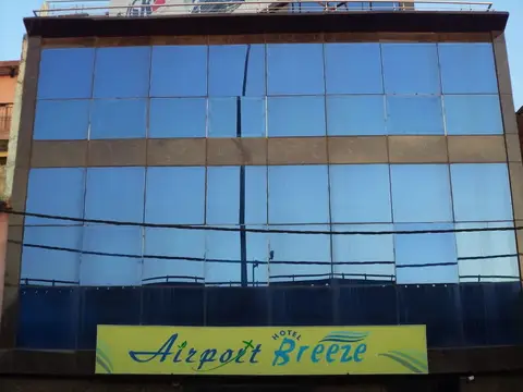 Airport Hotel Breeze — фото 1