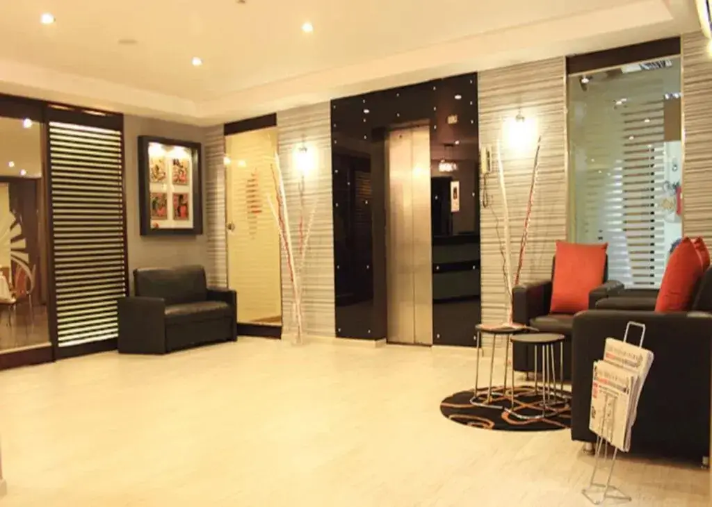 Бангалор: The Mayer - Indiranagar