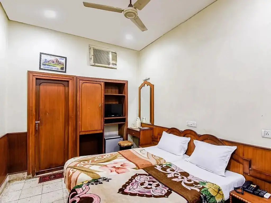 Колката: Hotel Heera