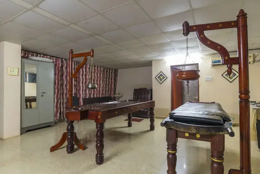 Недумбассери: Airport Mansion