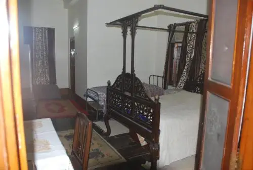 Гувахати: Hilltop Lodge