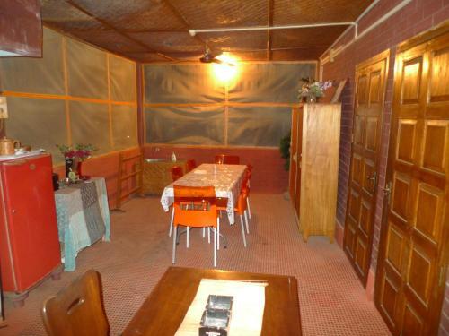 Гувахати: Hilltop Lodge