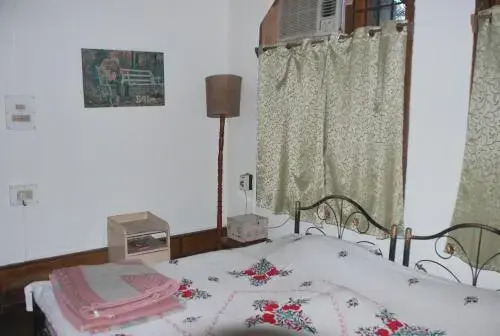Гувахати: Hilltop Lodge