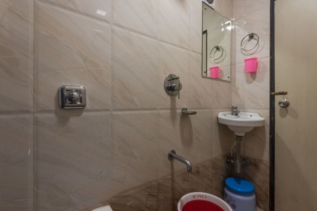Мумбаи: OYO 7892 Hotel Minerva Residency