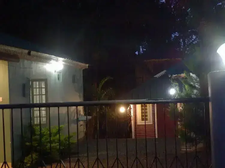 Кумили: Green Garden Cottage